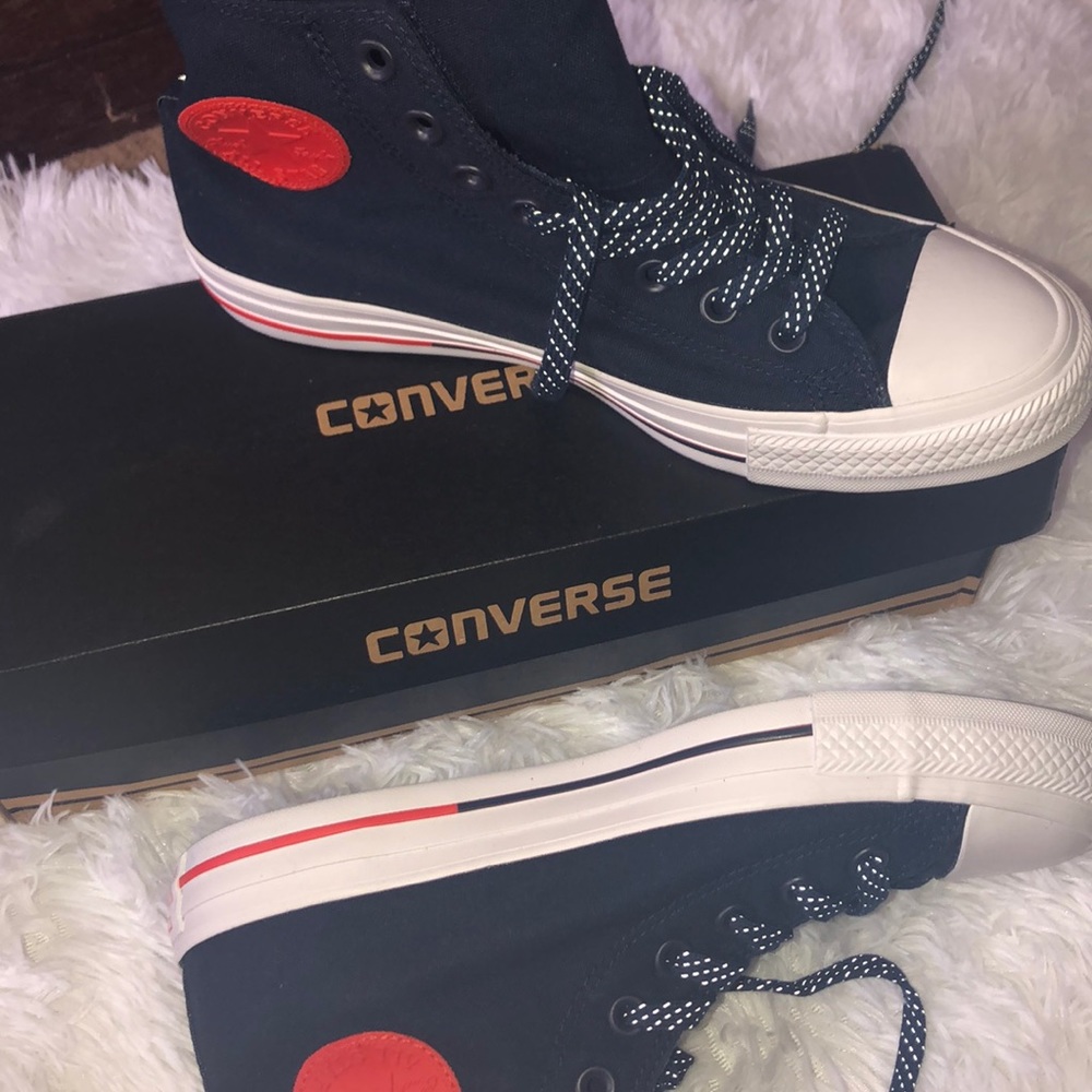 Brand new Navy blue converse